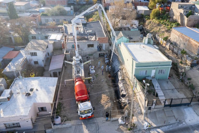 Sin fondos nacionales, ejecutan obras que beneficiarán a miles de familias