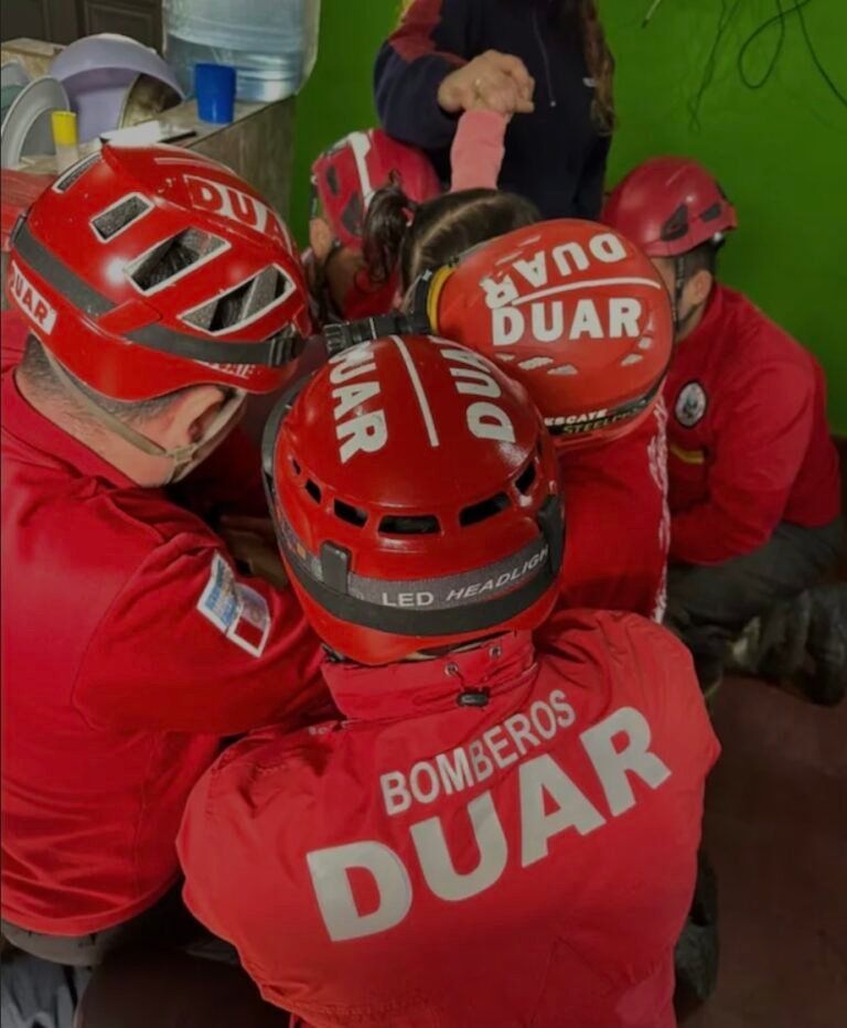 Una beba de 2 años quedó atrapada en un secarropas y tuvo que ser rescatada por los bomberos