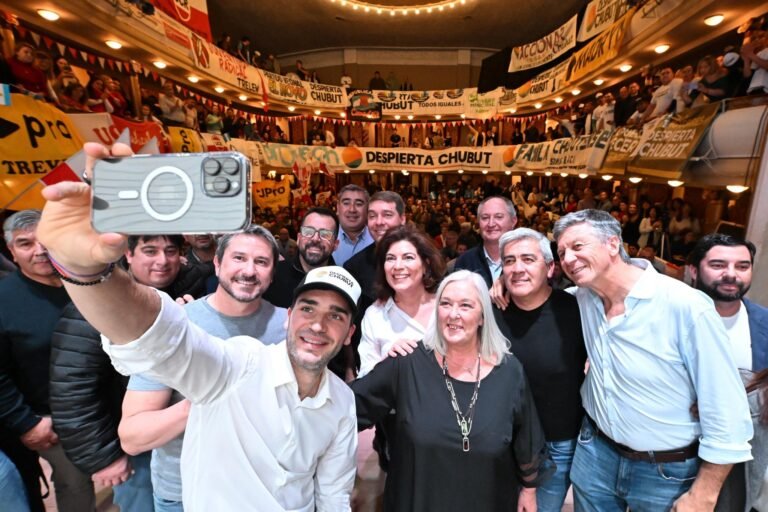 Torres lanzó el Frente “Despierta Chubut”