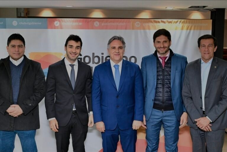 Con Nacho Torres como anfitrión, gobernadores conformaron un frente electoral para competir en octubre a nivel nacional