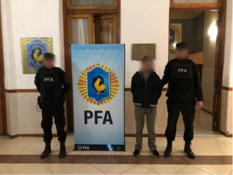 Detienen a un presunto abusador serial: drogaba y fotografiaba a sus víctimas mientras estaban inconscientes