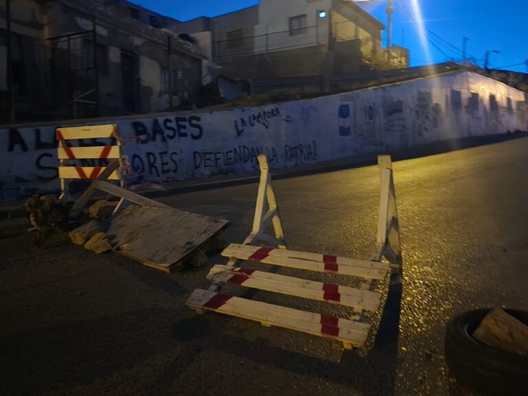 Vecinos de Balcón del Paraíso se reunieron con funcionarios municipales: “Hicieron llegar su reclamo”