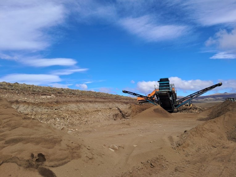 Construyen una presa clave para abastecer de agua a Comodoro y Sarmiento
