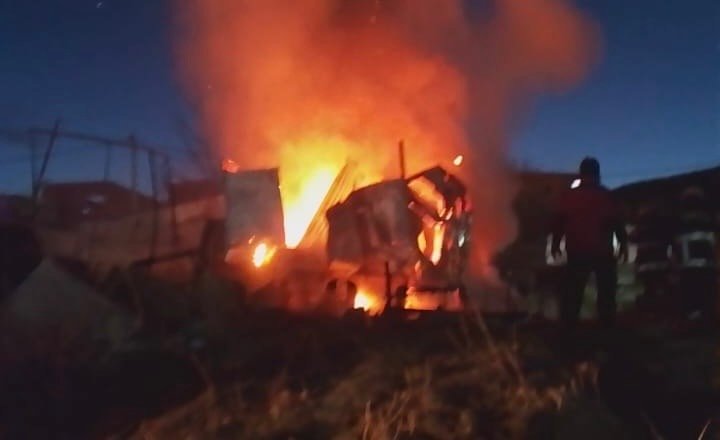 Un vecino del Máximo Abásolo perdió todo en un incendio y piden ayuda urgente