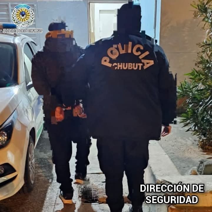 Tenía pedido de captura y lo detuvieron mientras caminaba por el barrio Juan XXIII