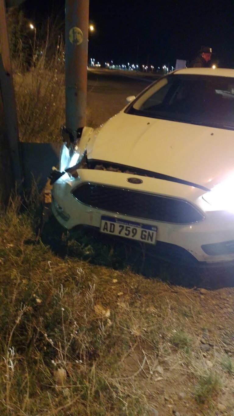 Chocó borracho y no tenía licencia de conducir ni seguro: le secuestraron el auto