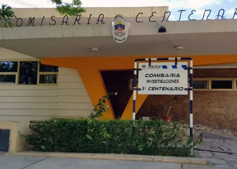 Locura: un preso intentó comer un pedazo de pared durante un motín