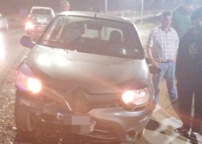 Manejaba borracho, iba a alta velocidad y despistó en la curva del camino Centenario