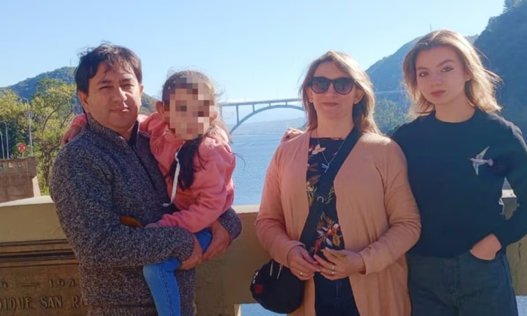 Viajaron a Rosario para cumplir un sueño y un conductor que iba a 120km/h los atropelló: murieron madre e hija