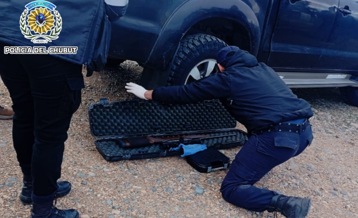 Persecución y tensión en la Ruta 40: atraparon a un hombre con municiones y armas de fuego