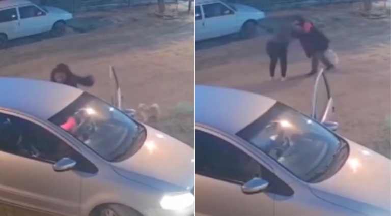 Estaba por llevar a su hija al colegio, pero apareció su vecina y la atacó a golpes