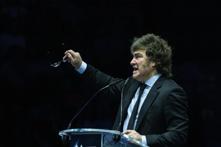 Javier Milei vetó las leyes de aumento a jubilados y emergencia en discapacidad