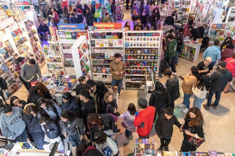 Con un emotivo acto, concluyó la Feria del Libro más importante del interior del país