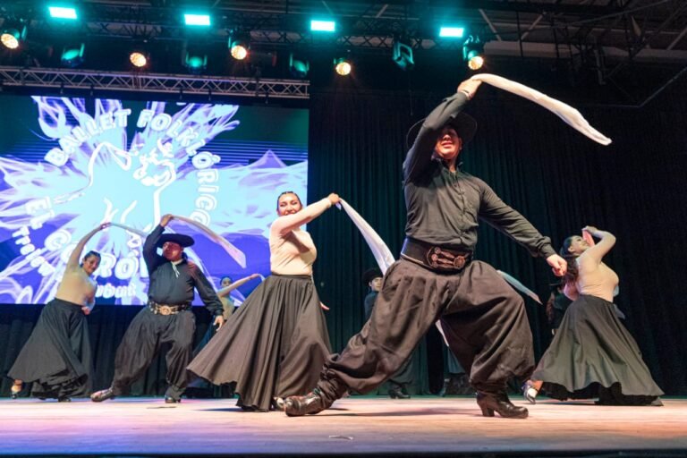 Más de 3000 personas participaron de la primera jornada del Festival por el Día Mundial del Folclore