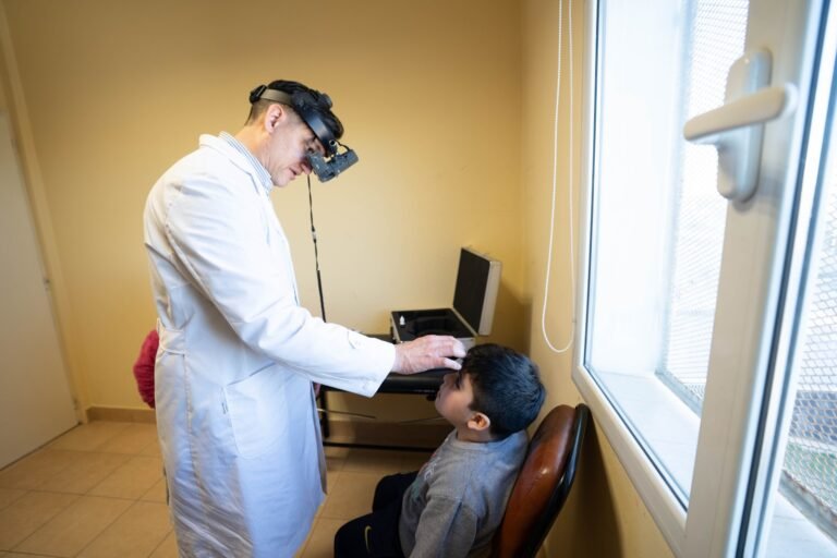 Se concretó una jornada oftalmológica en el barrio Las Flores