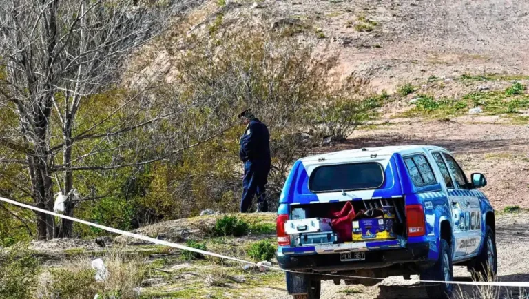 Un pescador fue hallado sin vida en la ladera de un río