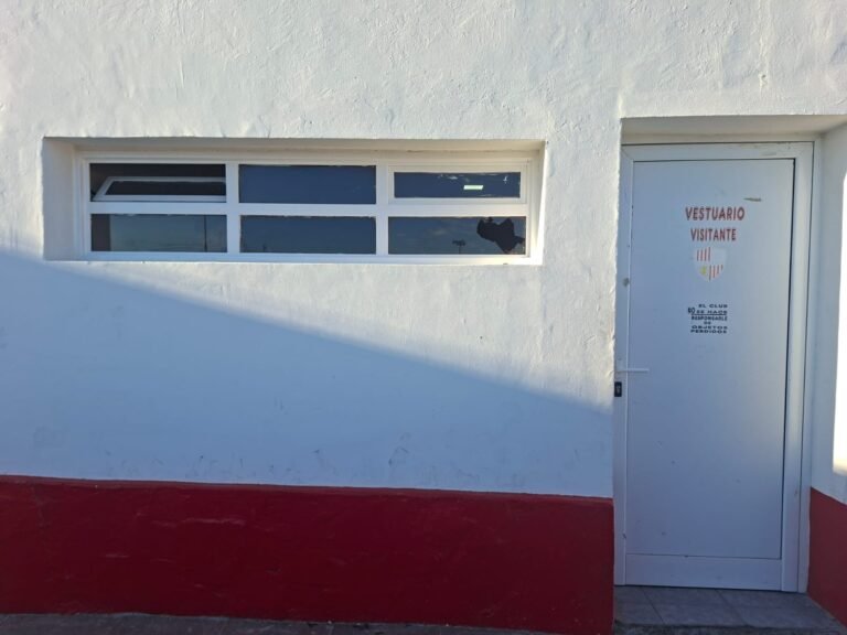 Incidente en partido de fútbol: Dos jugadores detenidos por daños