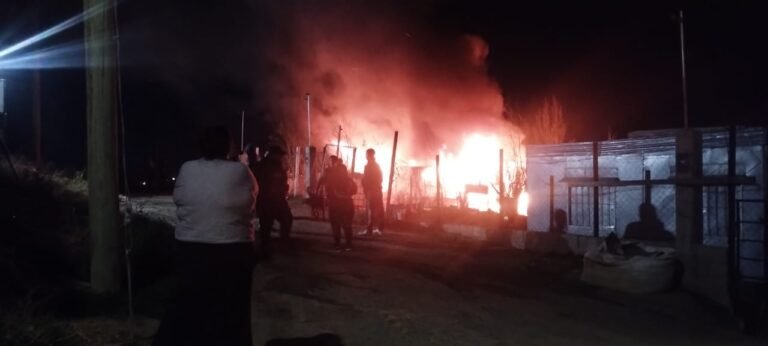 Una estufa eléctrica habría provocado el incendio en una casa del barrio Cerro Solo