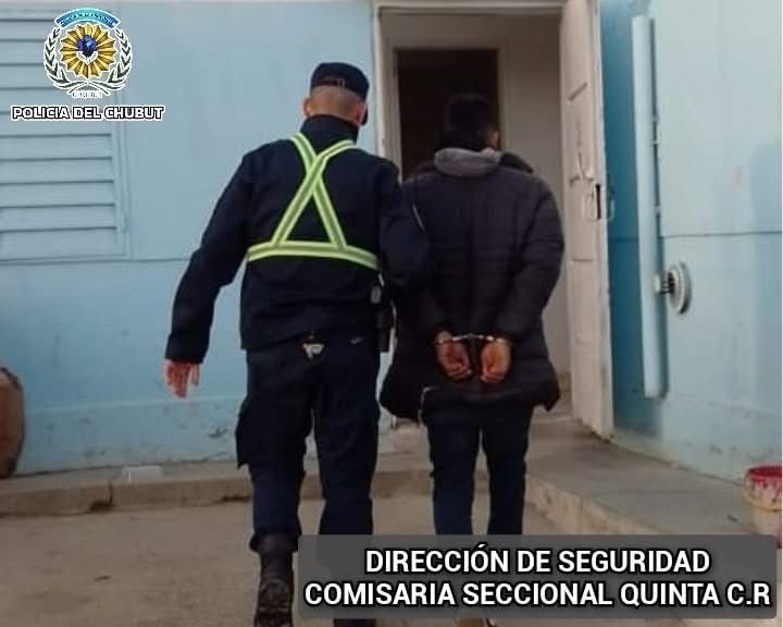 Le quiso robar el limpiavidrios a un hombre en situación de calle y le cortó el cuello