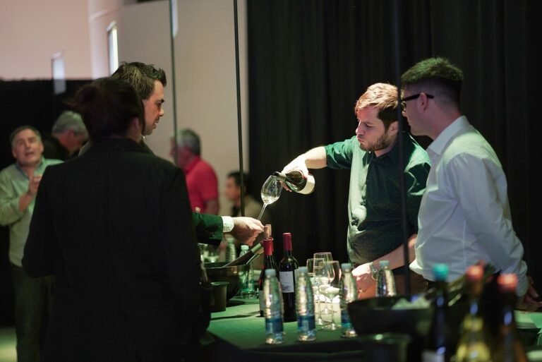 Con más de 36 bodegas, Rada Tilly vivirá la 2° edición de la Feria Tierra, Mar y Vinos