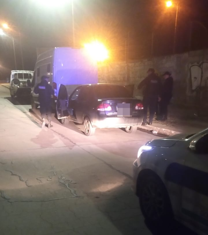 Un adolescente de 15 años robó un auto y terminó chocando en Avenida Ducós