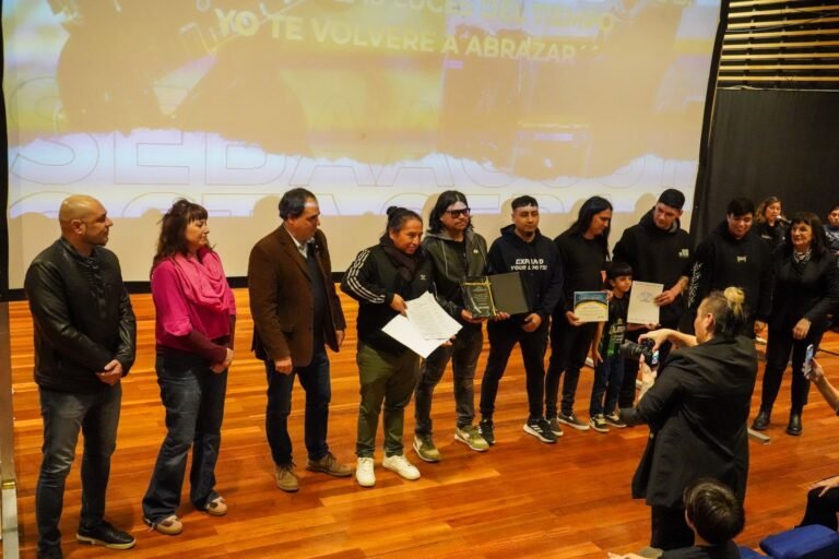 La banda Abelardos fue homenajeada con la distinción “Cerro Chenque”