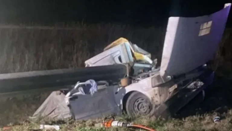 Estaba inhabilitado para manejar pero salió a la ruta: mató a un hombre y sus hijos de 12, 11 y 9 años