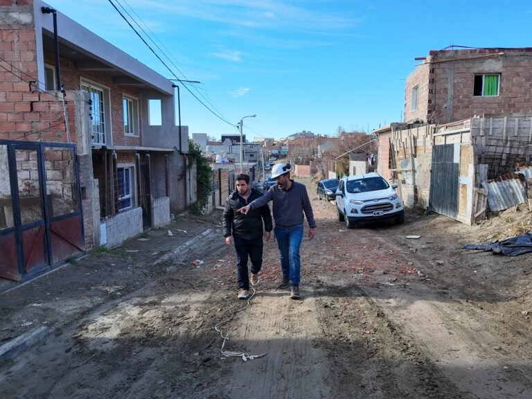 Avanza la instalación de cañerías de gas que beneficiarán a 174 familias del Abel Amaya