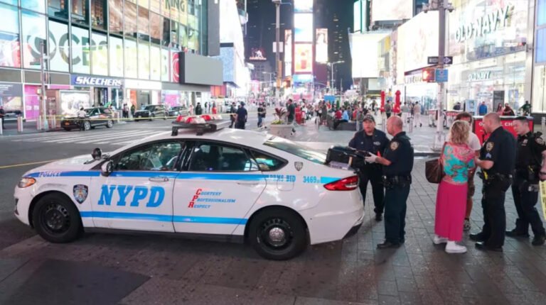 Pánico en Times Square: un adolescente disparó contra una multitud y dejó al menos tres heridos