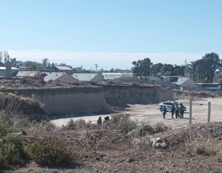 “El hombre estaba bebiendo, habría perdido estabilidad y cayó por el barranco”