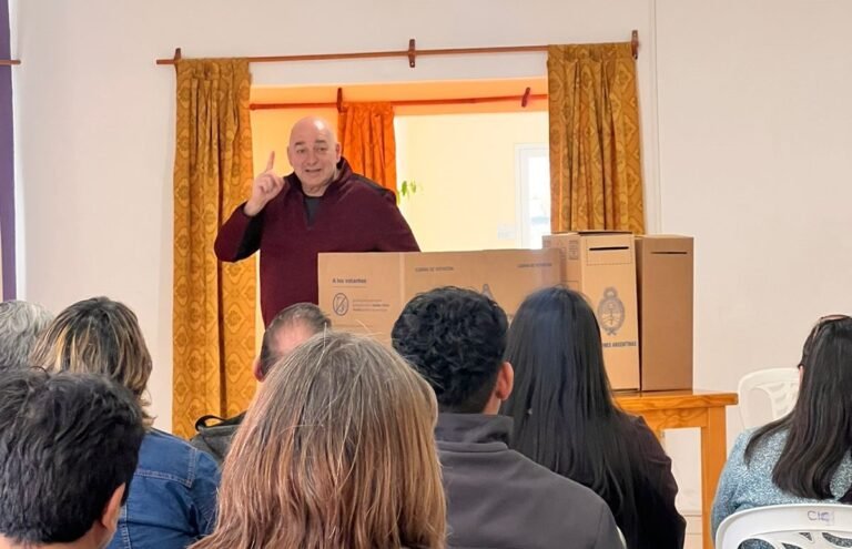 Capacitan en la cordillera sobre la boleta única de cara a las elecciones