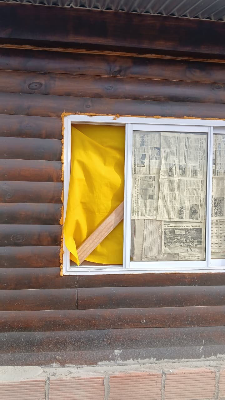 “No puedo mudarme porque no hay luz ni agua y ya me entraron a robar tres veces”