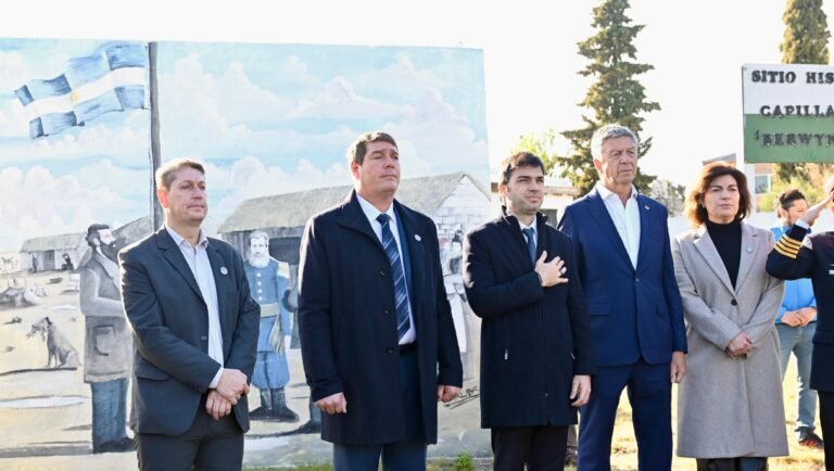 Torres anunció la continuidad de la doble trocha Trelew-Rawson en el aniversario de la capital