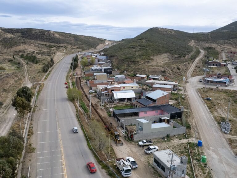 Más de 40 familias del barrio Saavedra tendrán acceso a agua potable y cloacas
