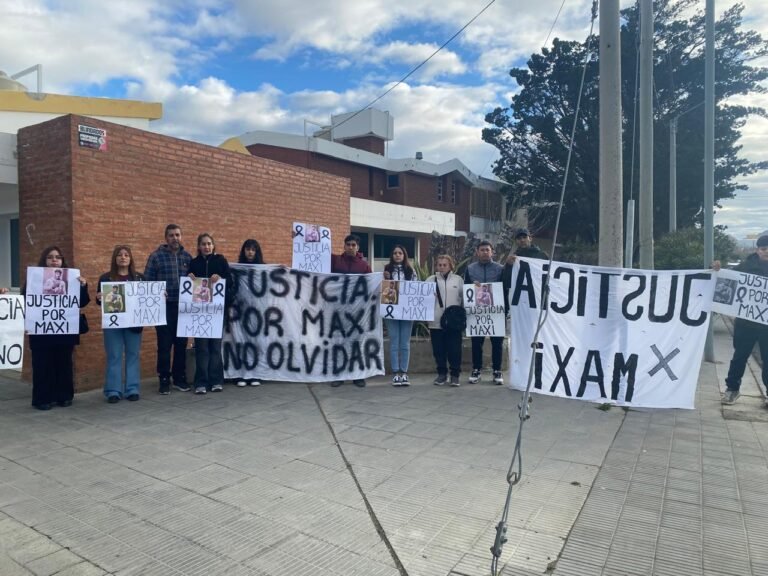 “Justicia para Maxi”: la familia de Cifuentes exige condena máxima y cumplimiento efectivo
