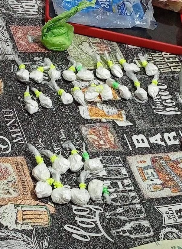 Golpe al narcomenudeo: secuestran drogas, dinero y un arsenal de armas