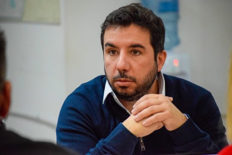 Presentarán una app para que vecinos puedan reportar calles en mal estado