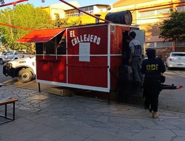 Desarticulan una organización que vendía droga en puestos de comida rápida