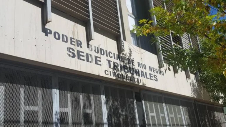 Un docente condenado por abuso a alumnos desapareció y emitieron alerta nacional