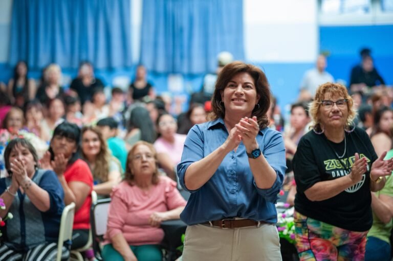 Ana Clara Romero celebró el Día de la Madre junto a más de 400 mujeres en Trelew