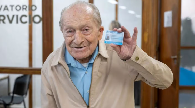 El mendocino que renovó su licencia de conducir a los 100 años cuenta cómo logró desafiar al sistema