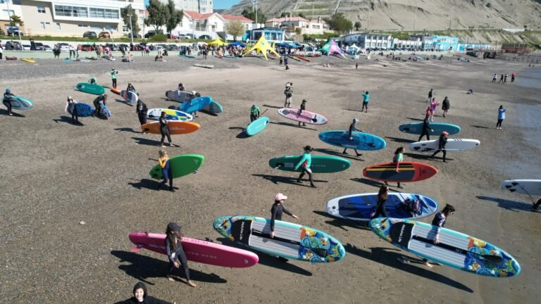 Domingo con cielo parcialmente nublado y máxima de 22°C
