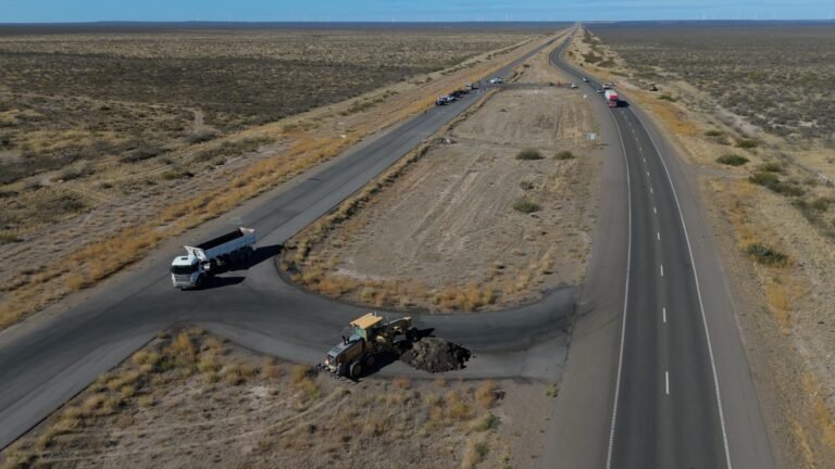 Torres habilita la traza central de la doble trocha Trelew – Puerto Madryn, obra postergada durante más de 20 años