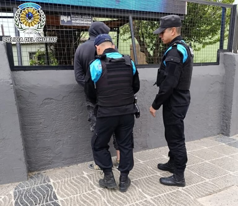 Violento asalto en la Costanera: lo agarraron del cuello y sacaron sus pertenencias