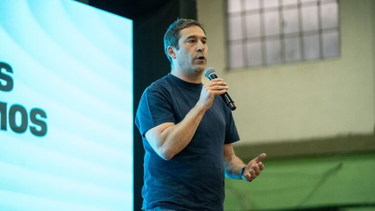Luque cerró en Comodoro recibiendo el apoyo de una multitud de atletas y dirigentes deportivos
