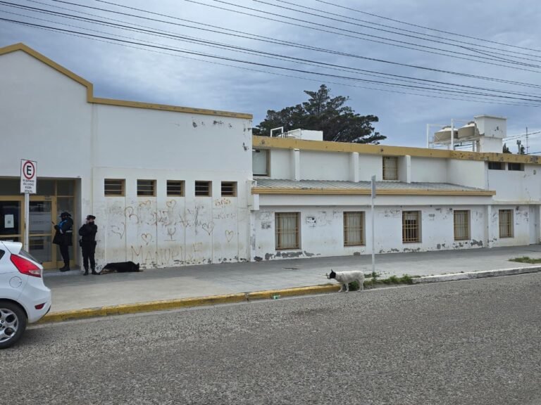 “Esto fue la gota que colmó el vaso”: Vecinos del barrio Roca piden el traslado de la Oficina Judicial