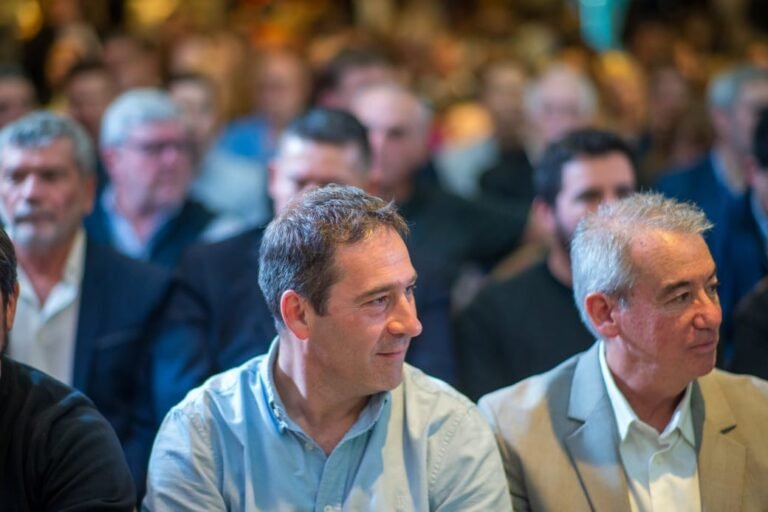 Luque: “Milei ajusta por los trabajadores y la cuenca petrolera está en crisis”