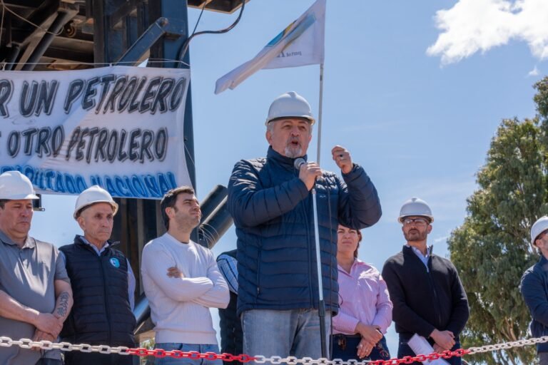 Othar participó del anuncio del primer pozo no convencional en Cerro Dragón