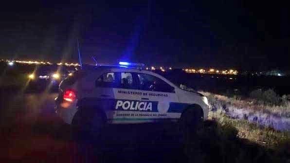 Buscan determinar la identidad del cuerpo hallado en Rawson: estaba maniatado y envuelto en una frazada