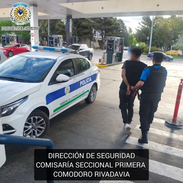 Lo encontraron bebiendo alcohol y terminó detenido: tenía pedido de captura en Madryn